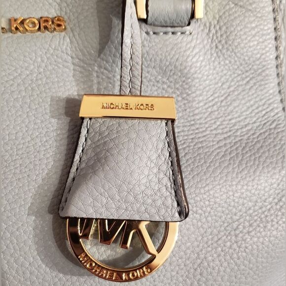 Michael Kors Sky Blue Purse - Picture 5 of 16